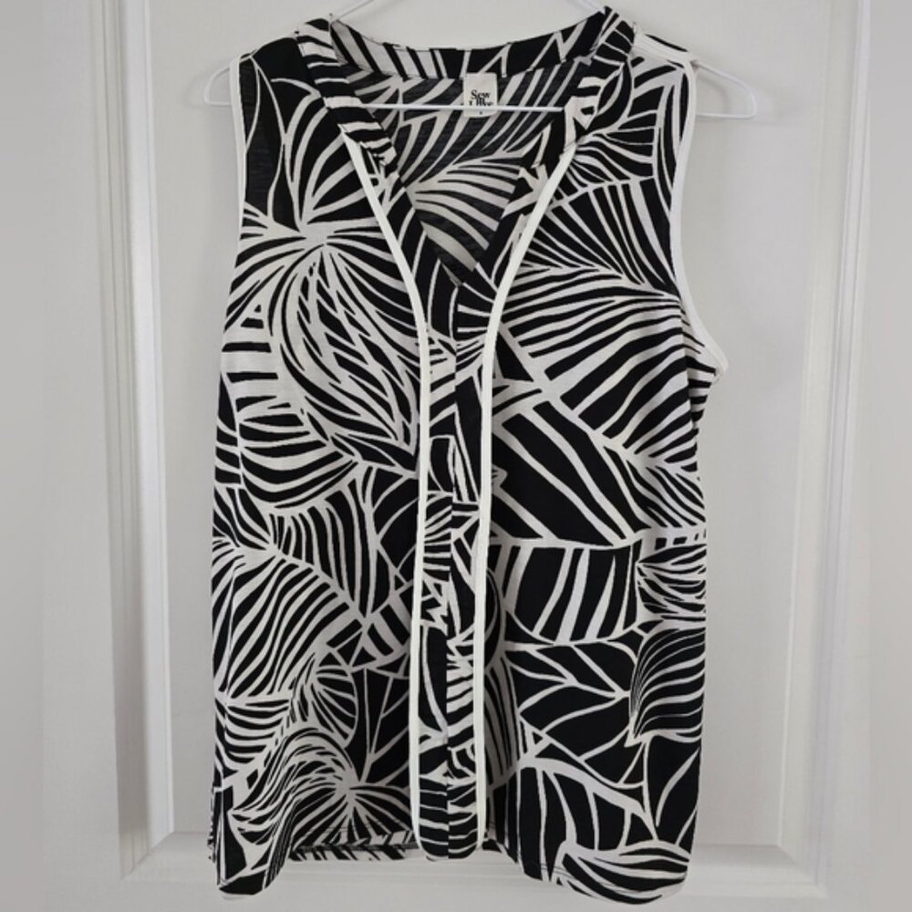 Sew In Love Black and White Sleeveless Top Tank